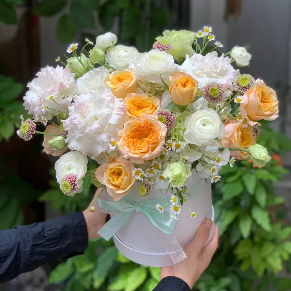 Hộp Hoa tặng nữ tông màu nhẹ nhàng